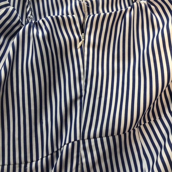 Off the shoulders romper - Picture 3 of 5